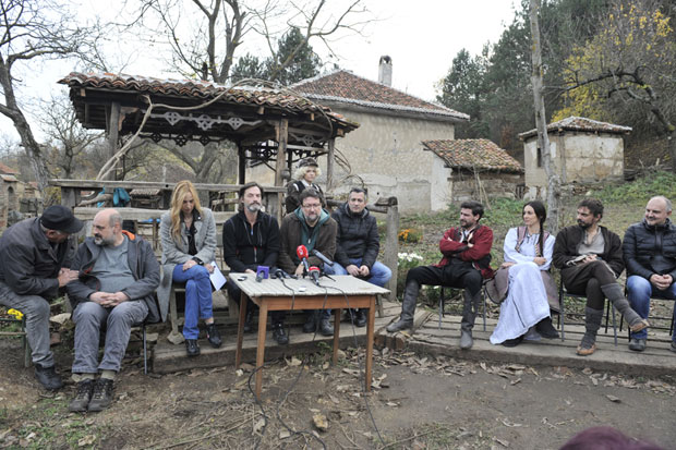 И данас живимо Корене